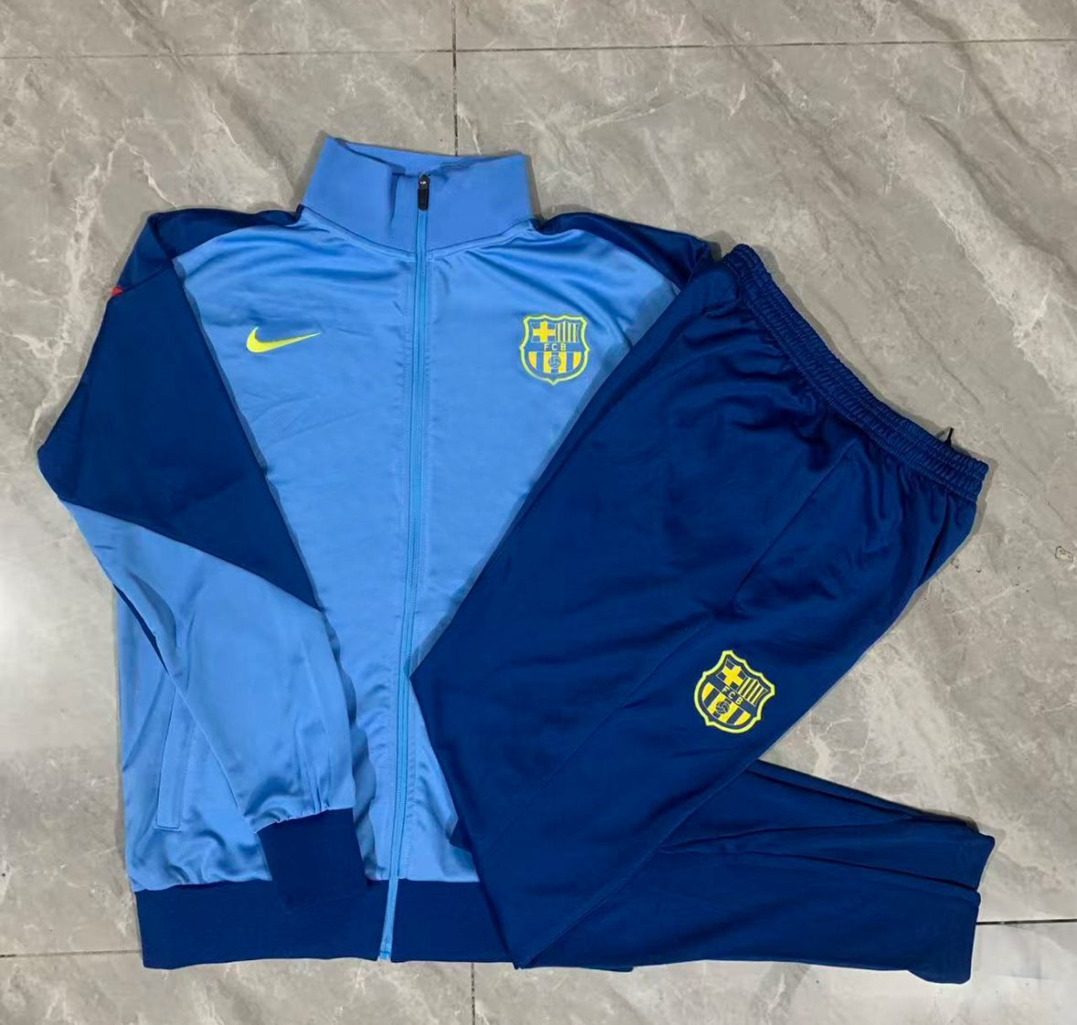 Ensemble de foot Barcelone